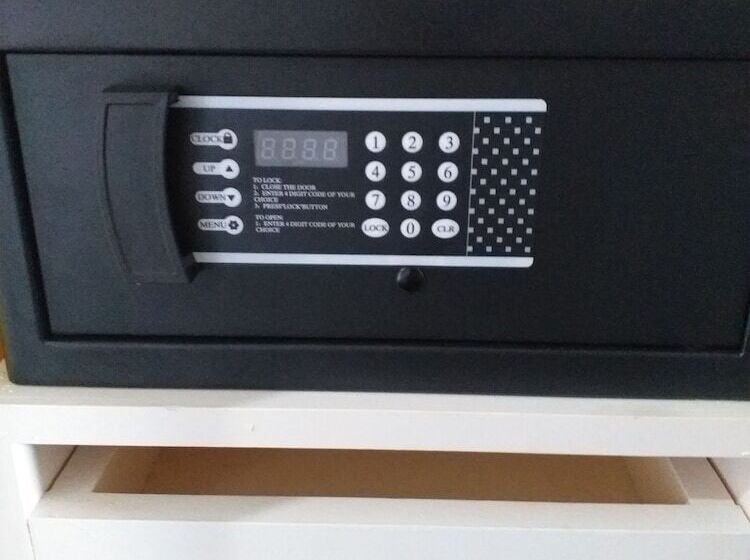 اتاق استاندارد, Century