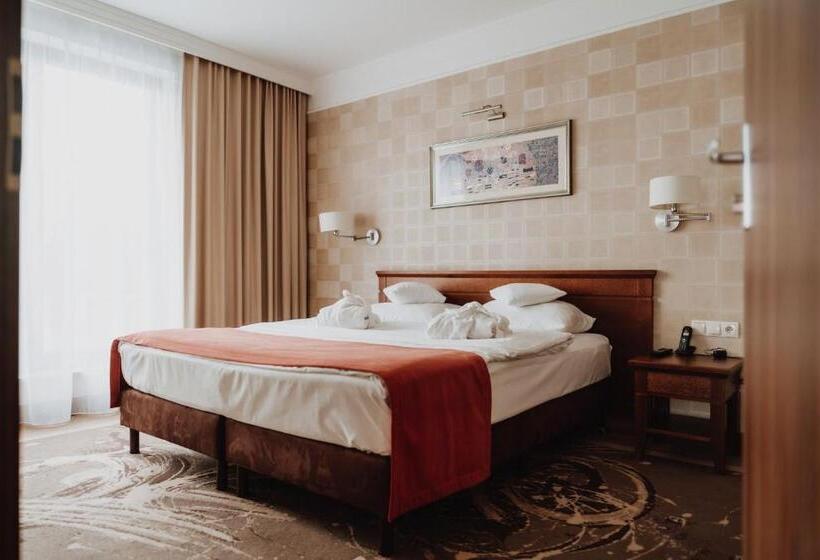 스탠다드 싱글 룸, Esperanto