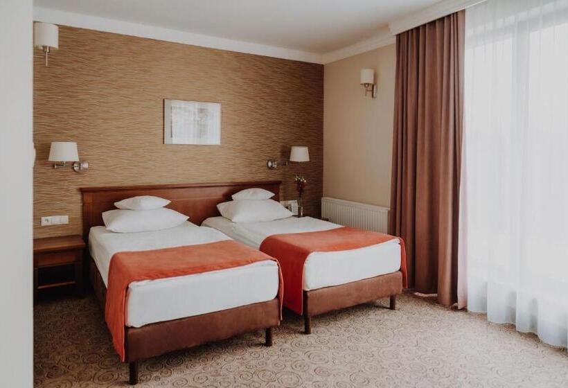 스탠다드 싱글 룸, Esperanto