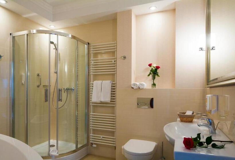 수피리어 룸, Esperanto