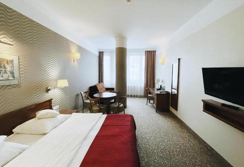 수피리어 룸, Esperanto