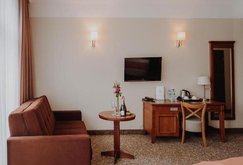 수피리어 룸, Esperanto