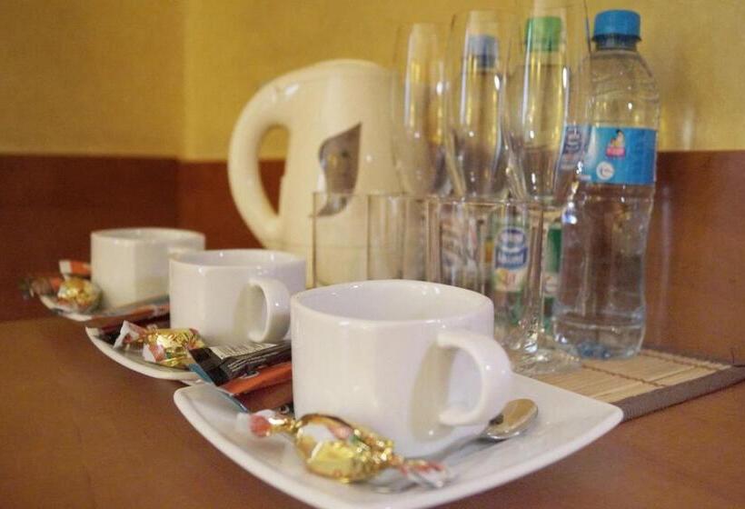 اتاق استاندارد سه نفره, Europa