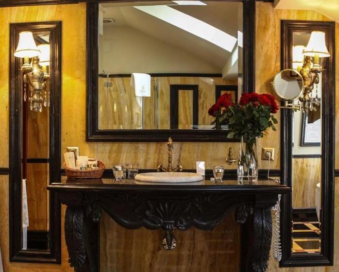 اتاق استاندارد, Europa