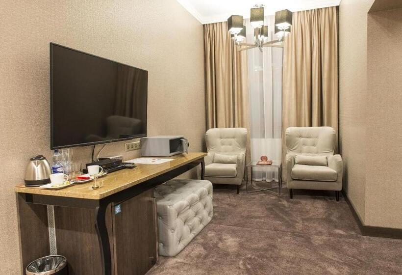 Номер Deluxe, Europa