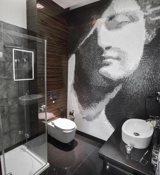 اتاق استاندارد, Europa