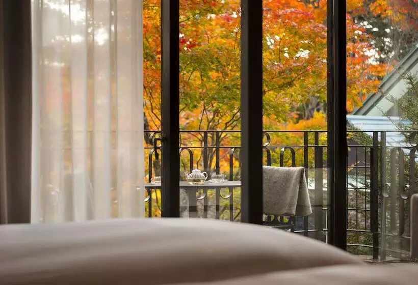 インサイドデラックスルーム, Kyukaruizawa Kikyo, Curio Collection By Hilton