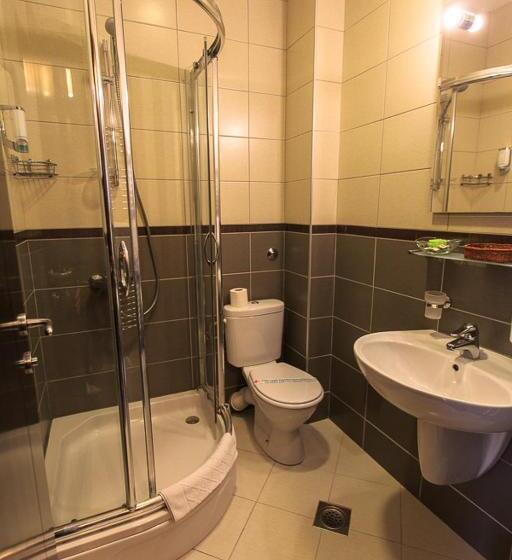 اتاق استاندارد, Lucic Rooms & Suites