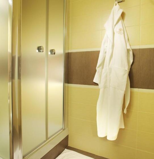 اتاق استاندارد, Menorah