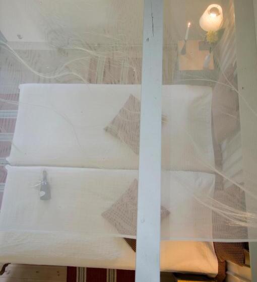 חדר משפחתי, Ängavallen