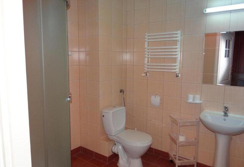 스탠다드 룸, Restauracja Kinga