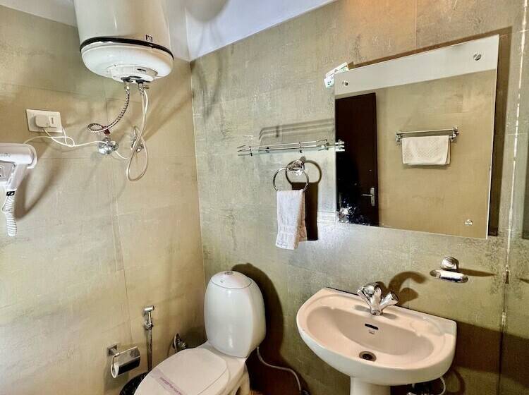 اتاق لوکس, Sea Hawk Hill Resort A Luxury Boutique Resort, 20 Km From Nainital
