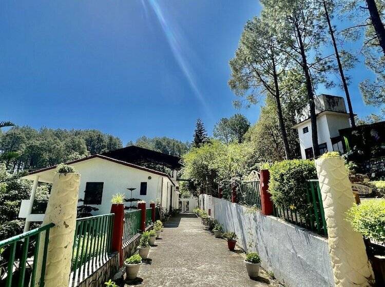 اتاق لوکس, Sea Hawk Hill Resort A Luxury Boutique Resort, 20 Km From Nainital