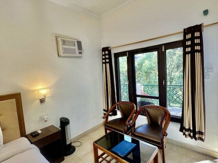 デラックスルーム, Sea Hawk Hill Resort A Luxury Boutique Resort, 20 Km From Nainital