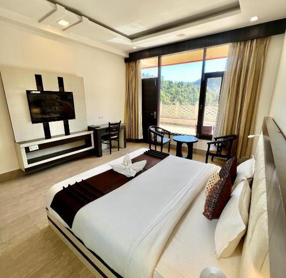 スーペリアールーム, Sea Hawk Hill Resort A Luxury Boutique Resort, 20 Km From Nainital