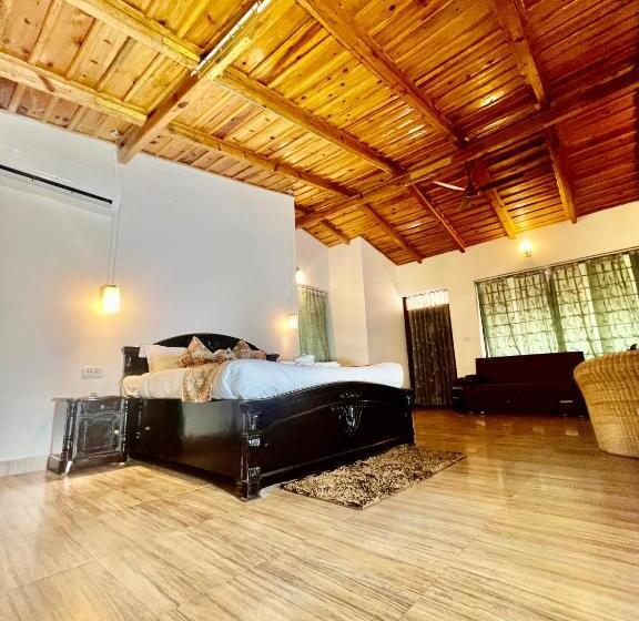 اتاق سوپریور با تخت بزرگ, Sea Hawk Hill Resort A Luxury Boutique Resort, 20 Km From Nainital