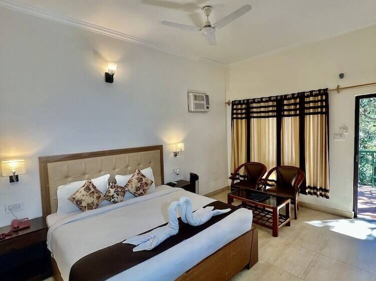 デラックスルーム, Sea Hawk Hill Resort A Luxury Boutique Resort, 20 Km From Nainital