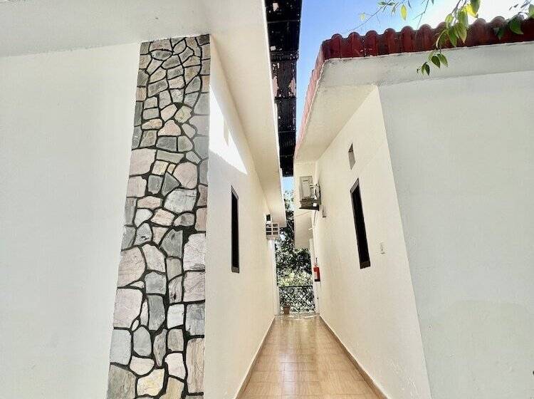 デラックスルーム, Sea Hawk Hill Resort A Luxury Boutique Resort, 20 Km From Nainital