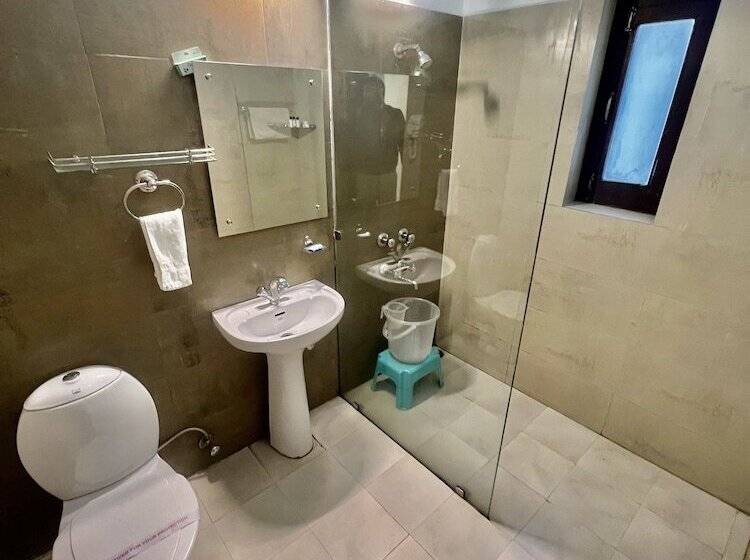 デラックスルーム, Sea Hawk Hill Resort A Luxury Boutique Resort, 20 Km From Nainital