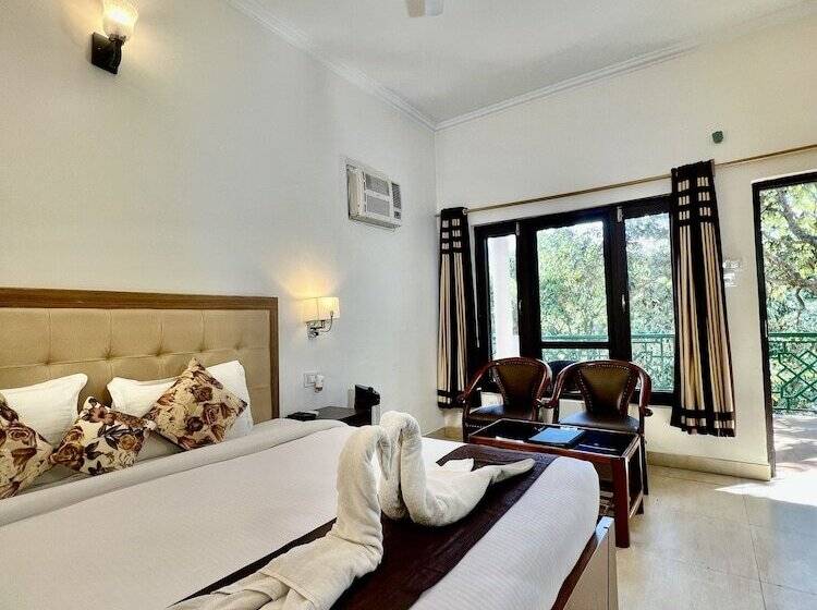 デラックスルーム, Sea Hawk Hill Resort A Luxury Boutique Resort, 20 Km From Nainital