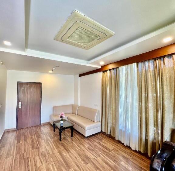 スーペリアールーム, Sea Hawk Hill Resort A Luxury Boutique Resort, 20 Km From Nainital