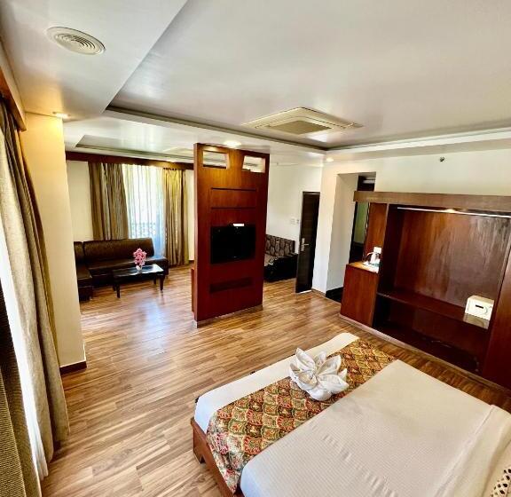 スーペリアールーム, Sea Hawk Hill Resort A Luxury Boutique Resort, 20 Km From Nainital