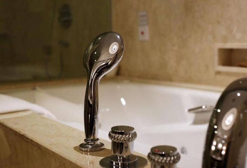 Люкс Executive Кровать Кинг, Shangrila Manzhouli