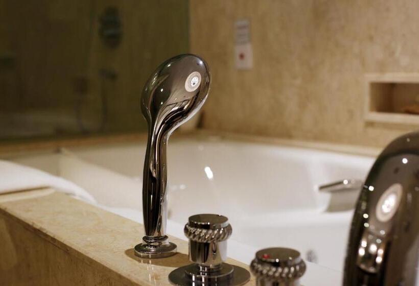 غرفة ديلوكس سرير كينج, Shangrila Manzhouli