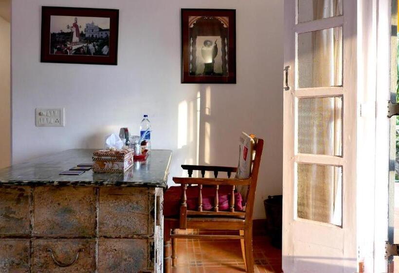 Superiorrum King Size Säng, Sur La Mer