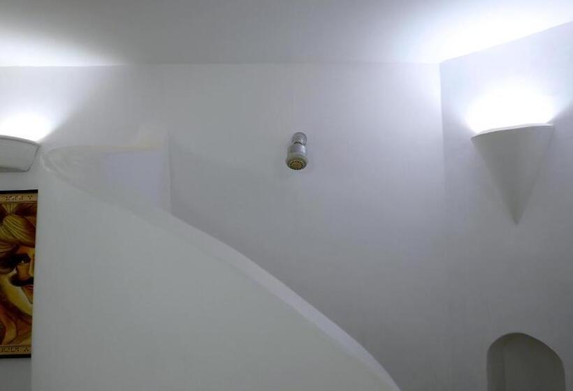 Superior Rum med Terrass, Sur La Mer