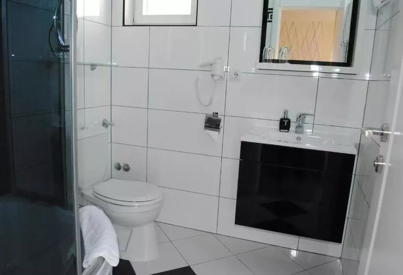 اتاق لوکس, Vila Delux