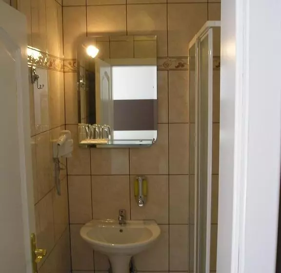 اتاق راحتی سه تخته, Vila Delux