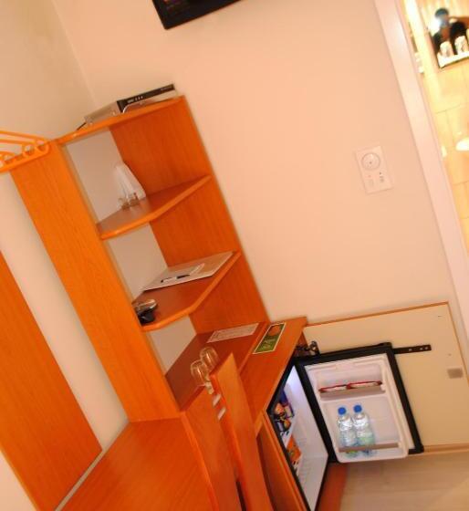 اتاق اکونومی یک تخته, Vila Delux