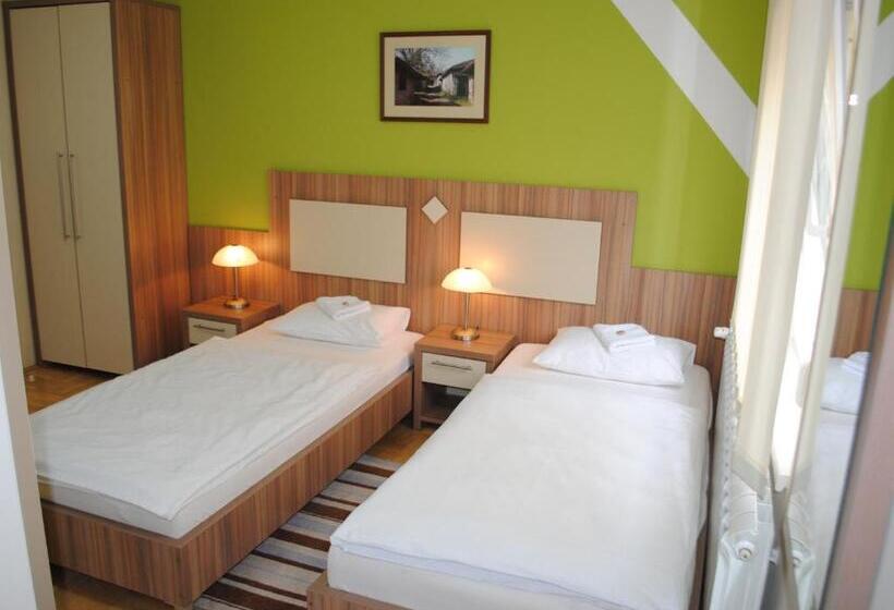 اتاق راحتی, Vila Delux