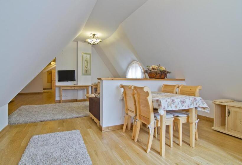 패밀리 룸, Willa Kominiarski Wierch