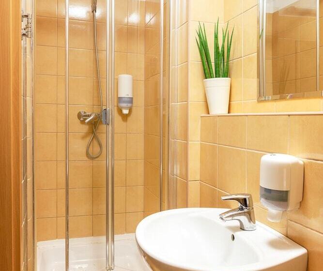 اتاق راحتی, Zawisza