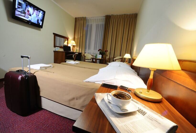 اتاق راحتی یک تخته, Zawisza