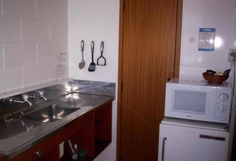 آپارتمان 1 خوابه, Broadway Motor Inn