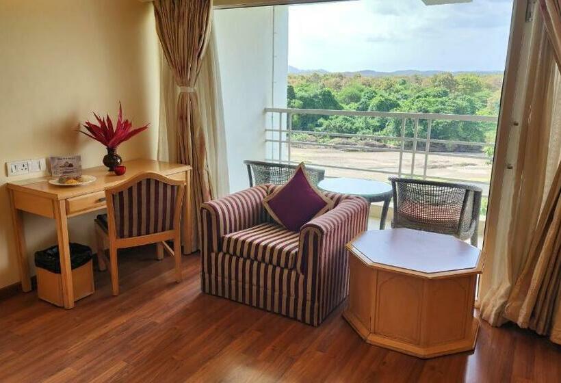 수피리어 룸 강 전망, Gir Serai Ihcl Seleqtions