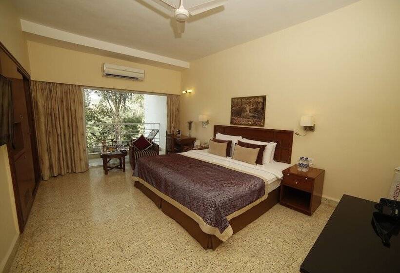 수피리어 룸 강 전망, Gir Serai Ihcl Seleqtions