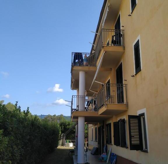 带1个卧室的带阳台的公寓, Elvira Residence Villammare