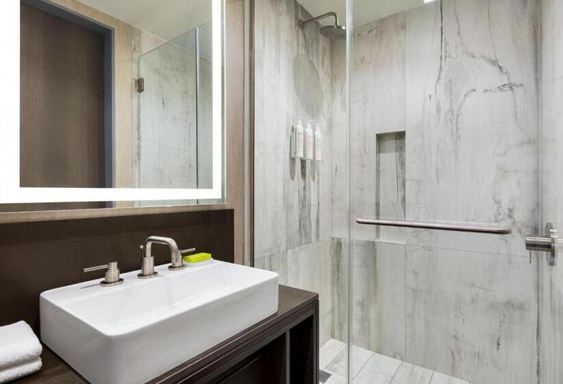 스탠다드 룸 킹사이즈 침대, Le Méridien New York, Fifth Avenue