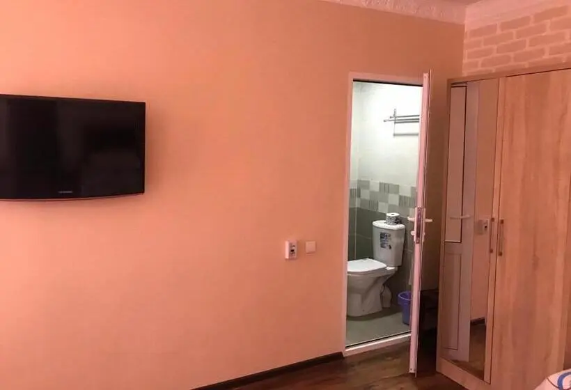 スタンダードトリプルルーム, Sitora Star Guest House
