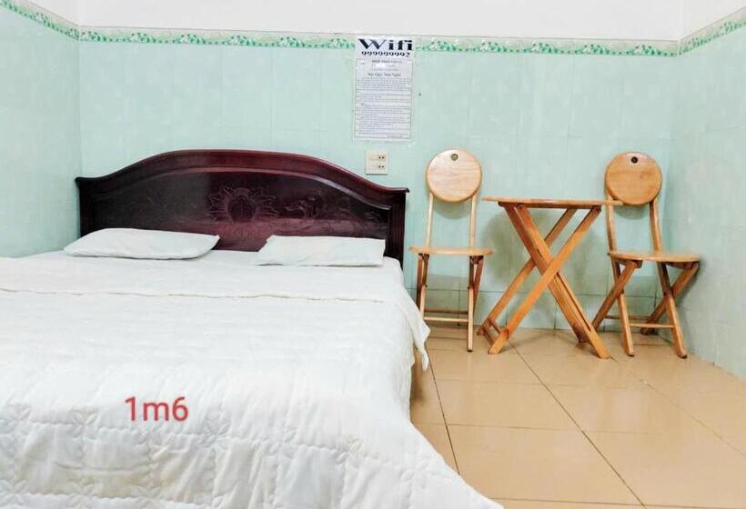 اتاق لوکس, Thanh Lịch Motel