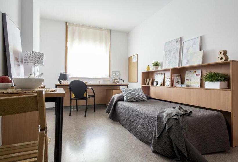 إستوديو قياسى, Residencia Universitaria Campus De Montilivi