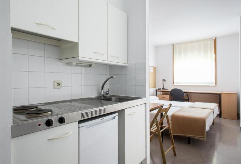 إستوديو قياسى, Residencia Universitaria Campus De Montilivi