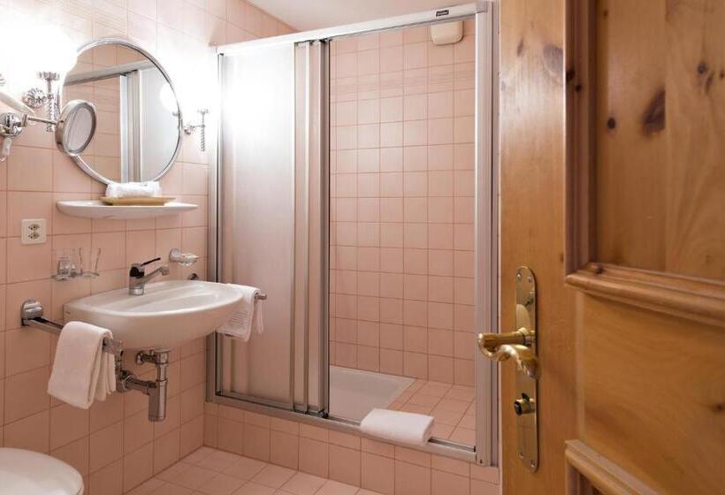 غرفة قياسية مزوَّدة بشُرفة, Chalet Silvretta Hotel & Spa