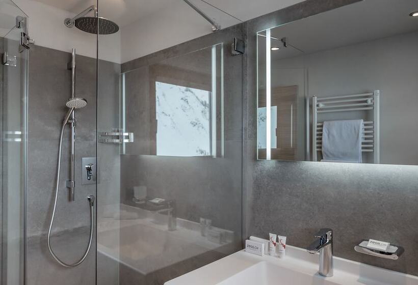 جناح مزوَّد بشرفة, Chalet Silvretta Hotel & Spa