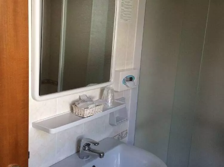 Standard-huone Vuoristonäkymä, Albergo Rusall