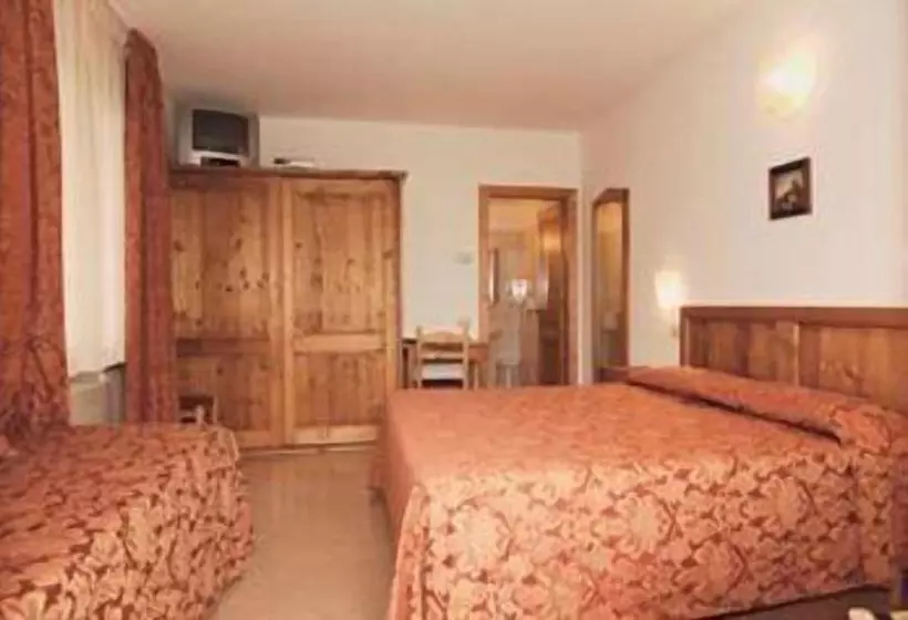 Standard-huone Vuoristonäkymä, Albergo Rusall